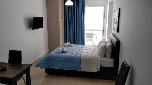 Paralio Astros Apartment | Violetta Studios