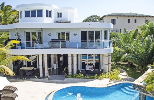 Villas Ana Maria Villa | VIP Rentals offer Villa Platinium Sosua's #1