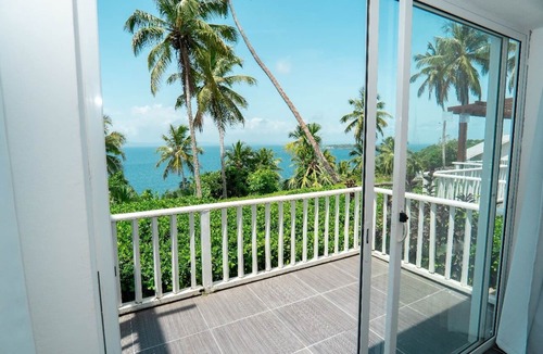 Samana Apartment | Vistamare Samana 1-bedroom beachfront, pool, Wifi VII 102