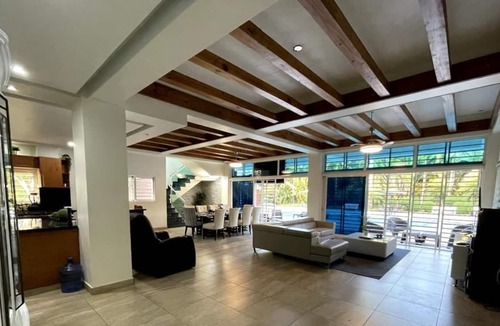 Los Alcarrizos Villa | Vrbo Property