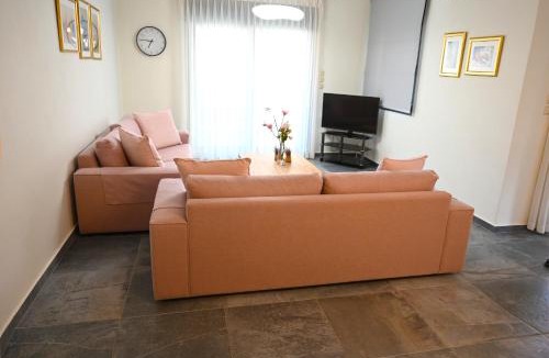 Nea Iraklitsa Apartment | W2 Rooms