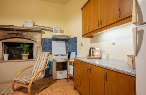 Archanes Villa | Walnut tree Villa Ano Archanes-10km from Heraklion
