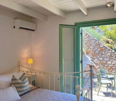 Symi House | Waterfront