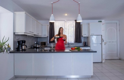 Kiveri Apartment | Waterfront loft apartment with sea view blacony