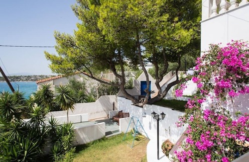 Salamis House | Wavedance Accommodation (Ifestos)
