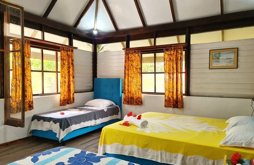 Teahupoo House | Welcome to the three waterfalls, alone, with friends, as a couple or as a family