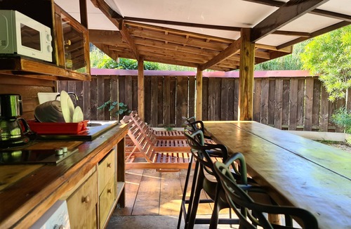 Teahupoo House | Welcome to the three waterfalls, alone, with friends, as a couple or as a family