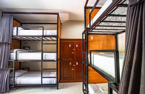 Batu Bolong Hostel | What The Duck Backpackers