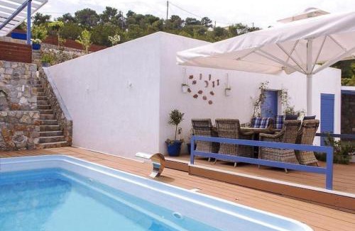 Katakali Villa | White-Blue Luxury Villa 2