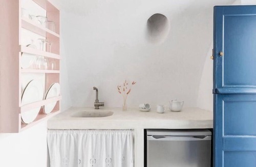 Plaka Villa | White Cellar cave houses by Cycladica