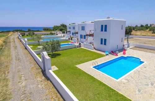 Gennadi House | WHITE HOUSES 4