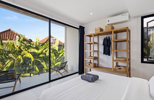 Seminyak Hotel | White Residence - Art & Boutique Suites