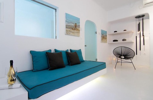 Imerovigli House | White Rook Suite by Caldera Houses