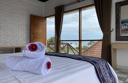 Mendoyo Hotel | Wide Sands Beach Retreat
