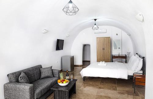 Fira Hotel | Xaravgi Resort Suites