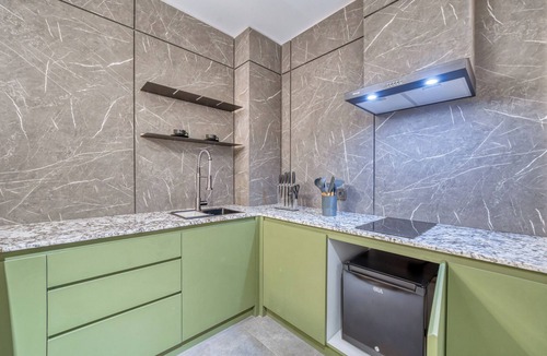 Batu Bolong Apartment | XO Canggu - Adults Only