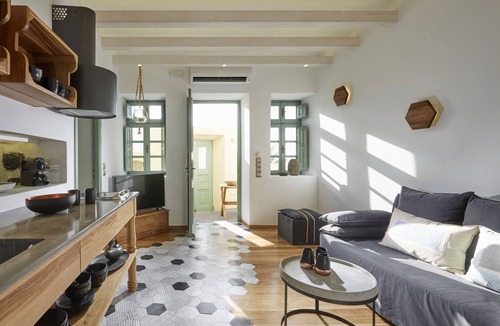 Pyrgos House | Yellow Orchid Cycladic House with Private Hot Tub