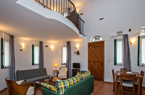 Tinos Town House | Yiorgos renthousetinos ΑΜΑ: 2249