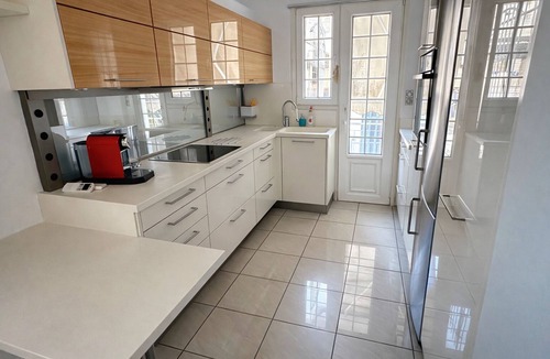 Pasalimani House | Your Stunning 2Bdrm, 2BA with Seaview in Pireaus