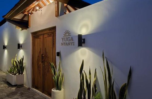 Beraban Hotel | YUGA NYANYI SUITE Boutique Hotel with Pool & Ricefield View