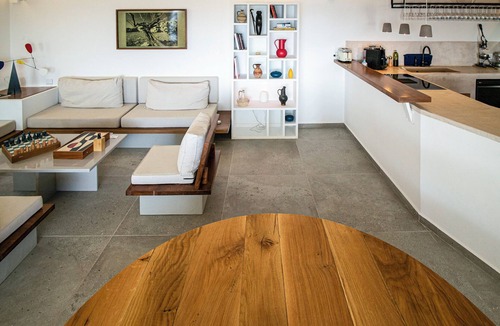 Koundouros House | Zen Blue Mills