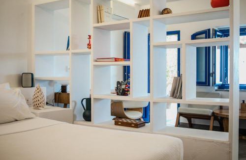Koundouros Apartment | Zen Blue Mills