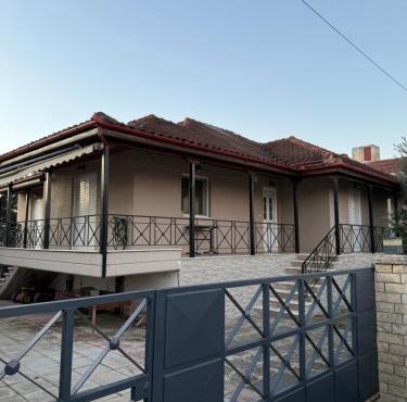 Άνετη Κατοικία για Απόδραση στη Λίμνη Πλαστήρα