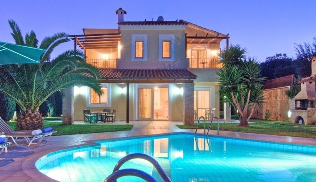 Τhree bedroom sea view villa close to Rethymno city