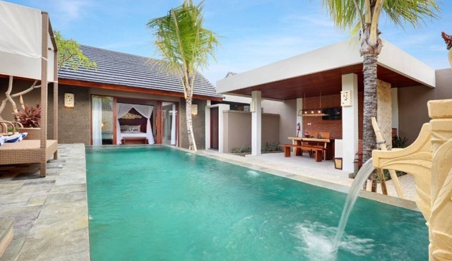 1 BR Suite Villa with a private pool, FREE return airport transfers