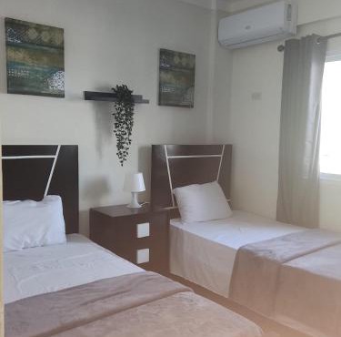2 Bdrm, 1 Bath, Wifi, Near River and Beach, 2R