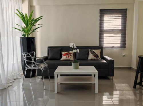 2 Bdrm, Wi-fi, Hot Water Near Beach and River, 2R