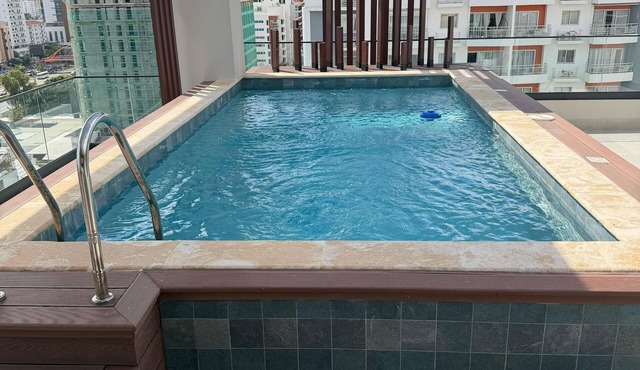 2-bedroom condo in Centric Area of Santo Domingo with AC, fitness room and Pool!