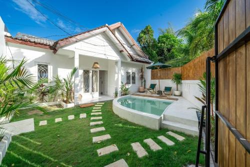 2 bedroom Villa Balangan