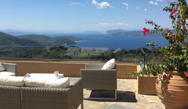 2 villas together for an exceptional view with private pool