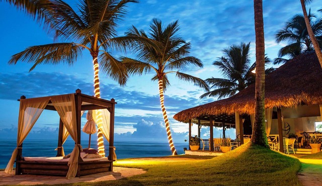 2BD guest-friendly condo in luxury beachfront resort, steps from everything