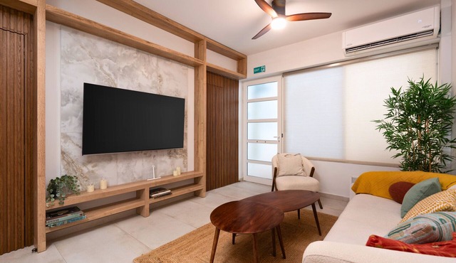 2BR Luxurious Apt in Mets 20' From Acropolis