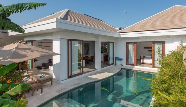 2BR VILLA CENTRAL SEMINYAK 15 MINUTES TO BEACH