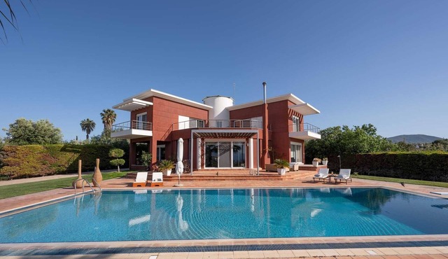 3 Palm Villa, 3 Palm Villa