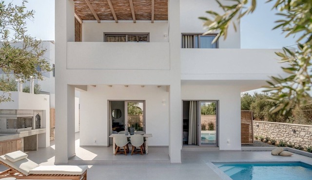 500mt to the beach★Walk to Market & Taverna★Lux villa★Sea view★Private Pool