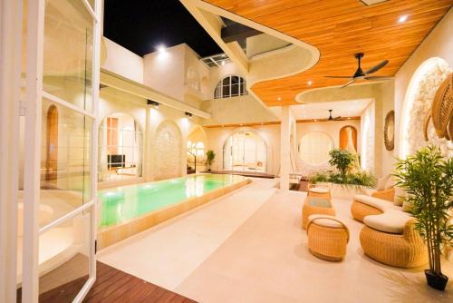 5BR luxury Mediterranean style villa in kuta