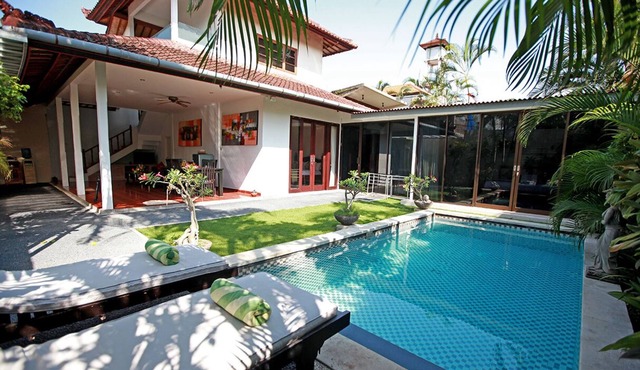 7 Bedrooms, 3 Private Pool Villas, Sleeps up to 14 guests, Staff service
