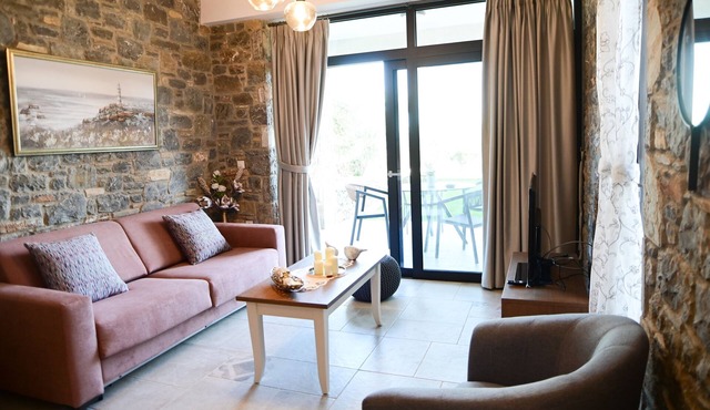 Aélia Stone House Neféli