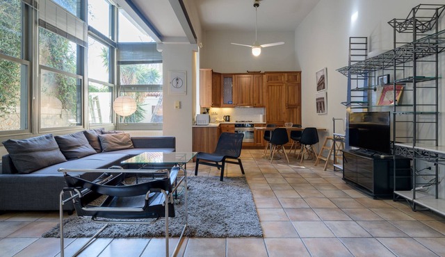 A beautiful 2 bdr house in the heart of Plaka