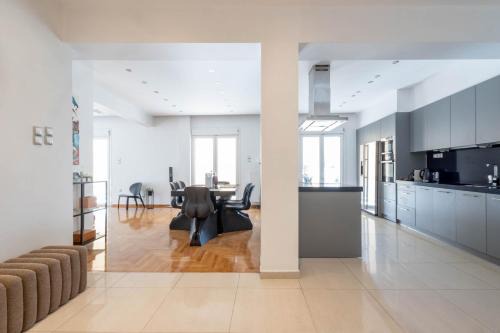 A Luxury & Comfortable Apt in Athens