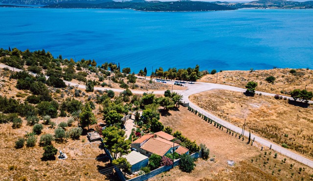 A multisensory experience awaits you in the Greek countryside