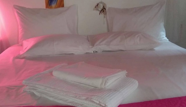 Accommodation with a balcony and BBQ garden, located 200m from the beach