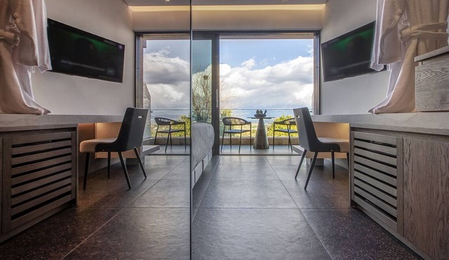 ACRO Upscale Residences