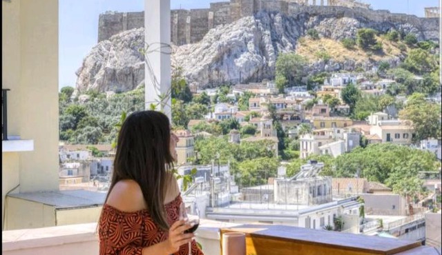 Acropolis stunning view Penthouse in Plaka for 2!