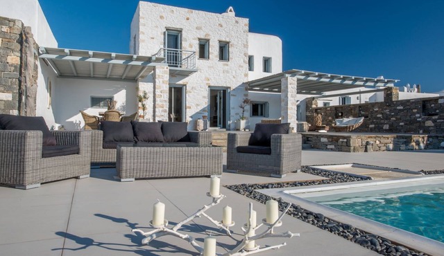 Aelia DeLuxe Villa by Fantasia Villas