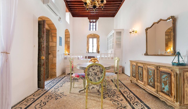 AELIA Mini Villa
